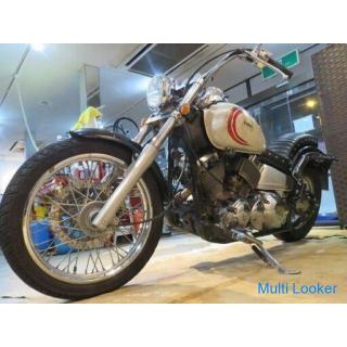 YAMAHA Dragstar 400 Off-White 4TR Baujahr 1996 17.706 km. 400 ccm amerikanisches Serienmotorrad