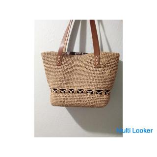 Handgemachte gestrickte Damentasche