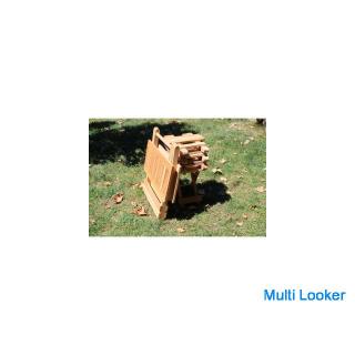 Picknick-/Camping-Set mit klappbarem Tischhocker aus Holz