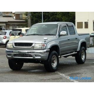 2001 Hilux Sport-Pickup mit Doppelkabine, breitem Allradantrieb, nicht original, 16AW, nicht echt, C