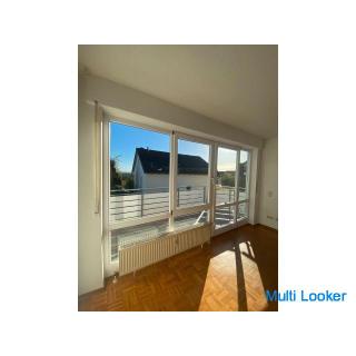 *** S-Riedenberg: Schön geschnittene, helle 3-Zimmer-Wohnung mit Balkon und Stellplatz ***