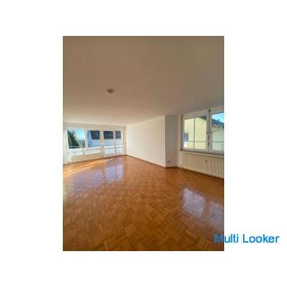 *** S-Riedenberg: Schön geschnittene, helle 3-Zimmer-Wohnung mit Balkon und Stellplatz ***