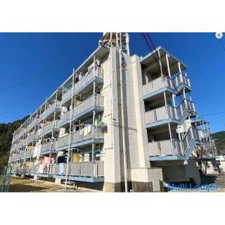 A series near the Katsuura fishing port with a series of low initial costs! A 12 minute walk from Na