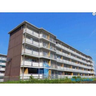 Good location! 13 minutes on foot from JR Biwako Line Ineda Station ♪