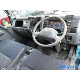 2005 Mitsubishi Fuso Canter 2 ton aluminum van 5MT back camera