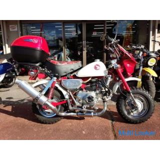 Honda Monkey (30th anniversary) 2 out muffler (big cab) with BOX (white and red)