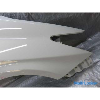 Toyota Prius ZVW30 right fender