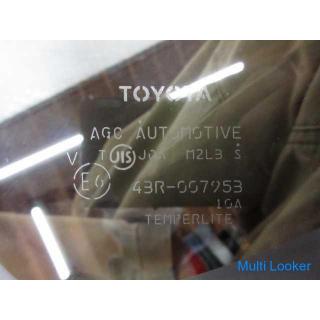 2011 Prius α ZVW41 Right rear quarter glass