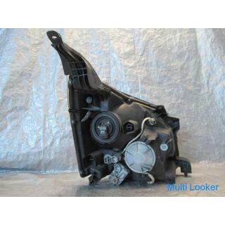 Toyota Noah ZRR70G left headlight