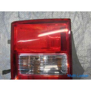 Toyota Isis ANM10 lower left tail lamp