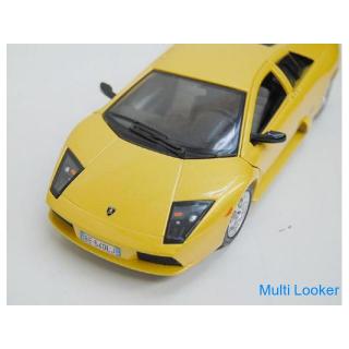 bburago Lamborghini Murcielago model yellow 1/24 scale original box with dedicated stand figure bura