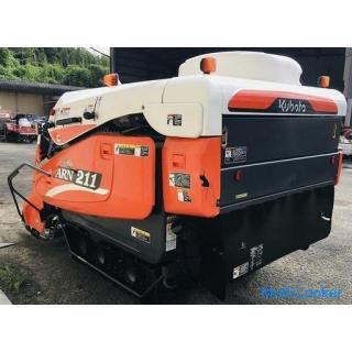 Kubota Combine ARN211 2 row harvesting 10.5 hp Sacking 221 hours [Agricultural machinery deck]