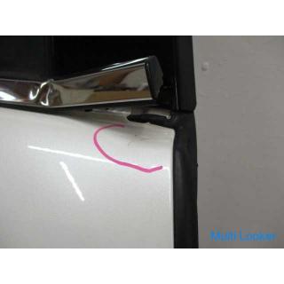2014 Crown Hybrid AWS210 Right rear door panel