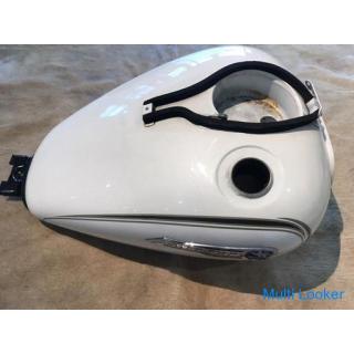 Yamaha Dragstar 400 Classic VH01J With fuel tank cock For repairs and custom bases! white