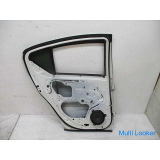 2014 Toyota Aqua NHP10 left rear door