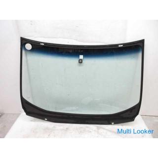 2010 Nissan Elgrand PE52 Windshield M1A4A with blur