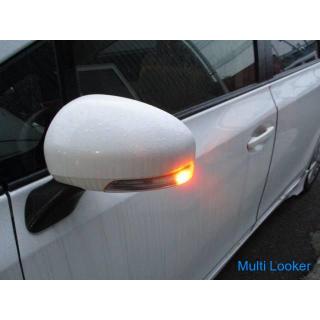 2013 Toyota Prius α ZVW40W Left door mirror coupler 7P3P