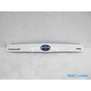 2010 Toyota Prius ZVW30 backdoor garnish