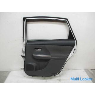2013 Toyota Prius α ZVW40W Right rear door panel