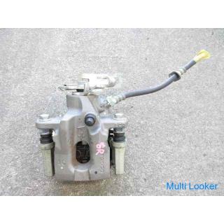 2016 Toyota Prius ZVW51 right rear caliper
