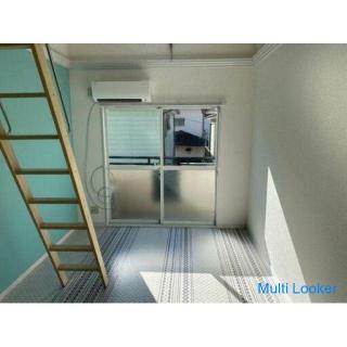 Unemployed people, elderly people, people on welfare, welcome! At House Zero, you can move in with a