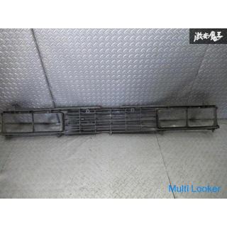 Nissan genuine 720 DATSUN front grille radiator grille with exterior emblem