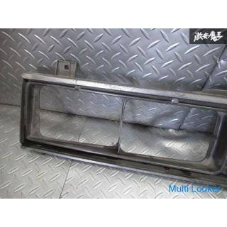 Nissan genuine 720 DATSUN front grille radiator grille with exterior emblem