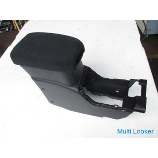2006 Mitsubishi Outlander CW5W Center Console