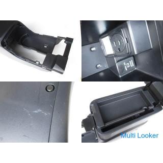 2006 Mitsubishi Outlander CW5W Center Console