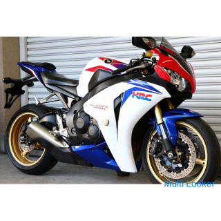 CBR1000RR / SC59 / 17.590 km. / Tricolor / Good condition / No repair history / Loan OK / Full power