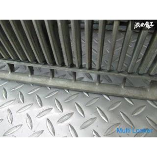 Toyota Genuine MS112 Crown Royal Saloon 4-door sedan front radiator grill