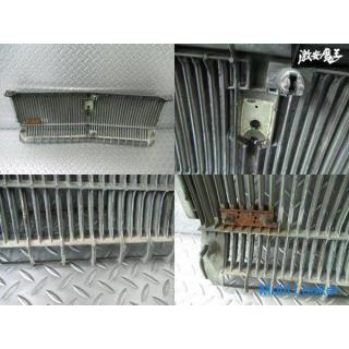 Toyota Genuine MS112 Crown Royal Saloon 4-door sedan front radiator grill