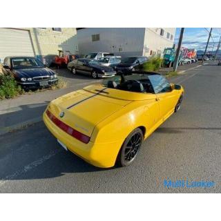 Alfa Romeo Spider 916 2.0 liter Twin Spark Momo Custom Manual Open
