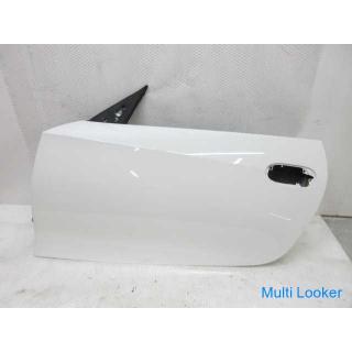 2008 BMW Z4 E85 BU25 Left door panel