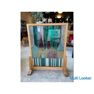 It ’s very nice! Stained glass partition!