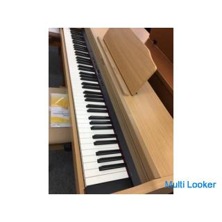 i423 Roland RP501R-NB 2017 Roland Electronic Piano