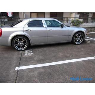 Trade-in / exchange possible ◆ Chrysler 300C 3.5 ◆ Rare right H ◆ Dealer car ◆ External 22 inch alum