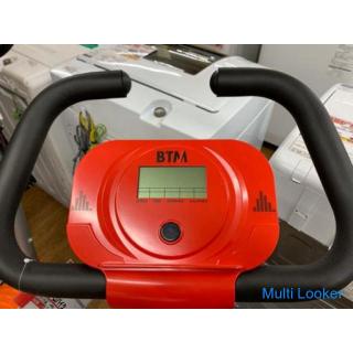 Exercise bike [Over-the-counter transaction only] [Second-hand goods] First come, first served! Deli