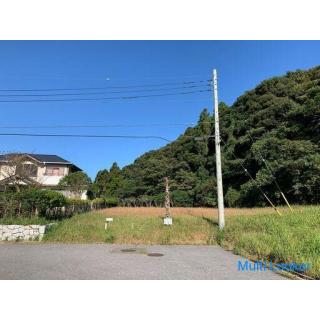 823㎡ Mountain view How about a home with a dog run?