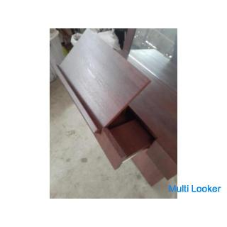 Second-hand dresser for beauty salons and stores