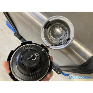 New car removed UD Trucks Quon genuine aluminum fuel tank 200 liters with stay 700 × 600 × 500 22398