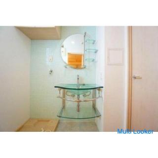 Orange bath! ?? A lovely room! No key money!