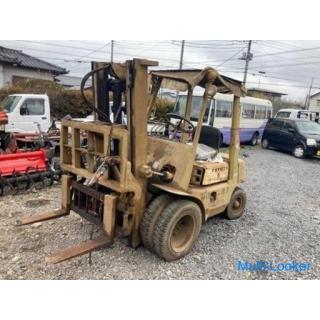 Toyota forklift 2 tons. Angie and 3 levers
