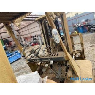 Toyota forklift 2 tons. Angie and 3 levers