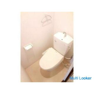 Plenty of storage / Corner room with furniture and home appliances