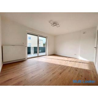 Newly renovated 3-room apartment with balcony and outdoor parking space