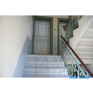 Gorgeous san. Old building near the center of Gera-Untermhaus and Hofwiesenpark