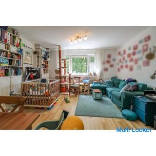 Your new home in Cologne Junkersdorf! Well-maintained 4-room apt. with a large balcony in a desirabl