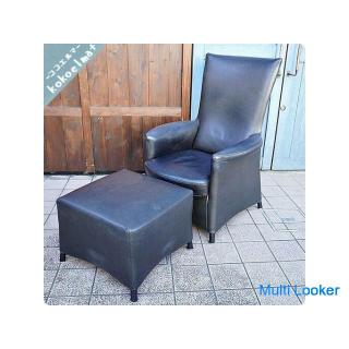 オーストリアの高級家具ブランドWITTMANN(ヴィットマン)より総本革アームチェア&オットマンです!シンプルなデザインのパーソナルチェア。上質なレザーがモダンでスタイリッシュな空間に導きます